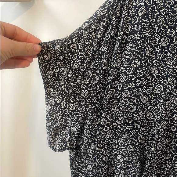 Madewell Black and White Relaxed Short Sleeve Cropped Blouse - Picture 4 of 5